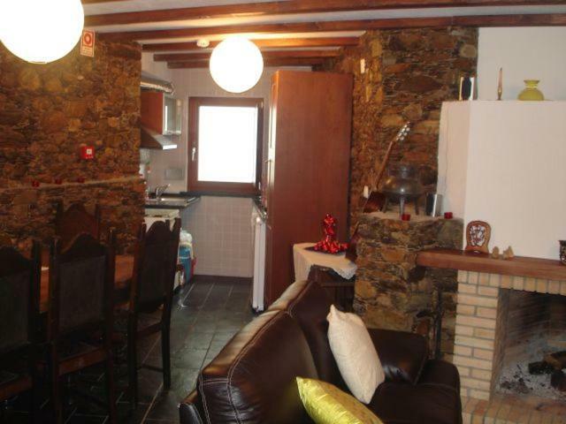 הוילה Janeiro de Baixo Casa Do Rio 1 מראה חיצוני תמונה
